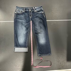 Miss Me Signature Cuffed Capri Jeans Size 31.